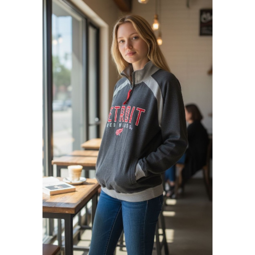 Detroit‎ Redwings 1/4 Zip Pull Over Size XL (S30)